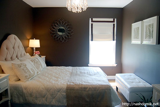 маленькая коричневая спальня