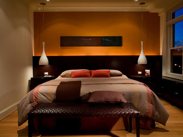 коричневый и оранжевый в спальне