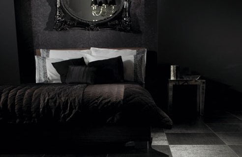 спальня полностью черная