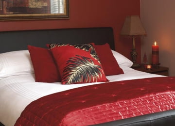 Красная спальня — чувственность и страстность